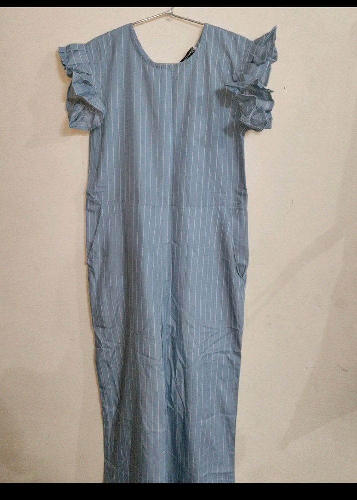 Beautiful Jumpsuit With Belt