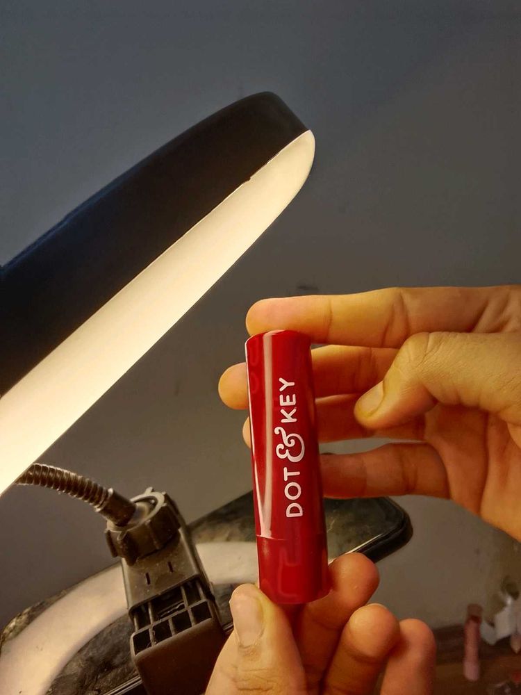 Dot &amp; Key Lipstick – Red Shade