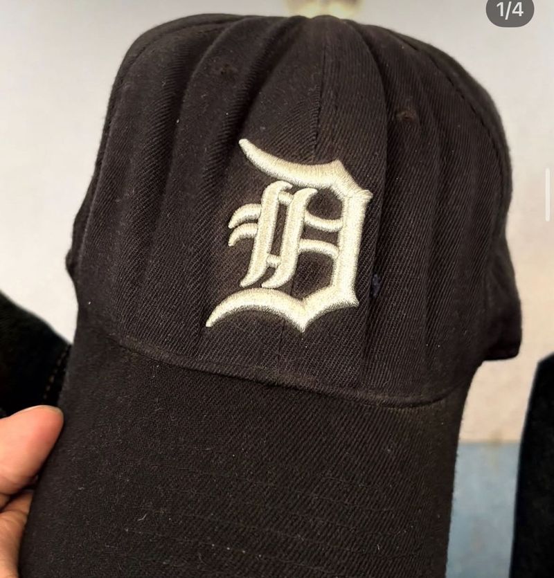 Black Baseball Cap with 'D' Logo