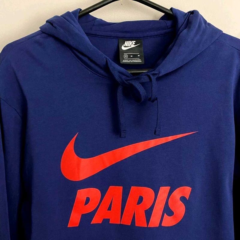 Nike Paris Hoodie 🇩🇪