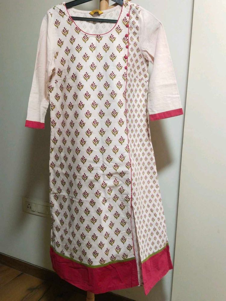 Buy1 Get1 (same priced item) Aurelia kurti
