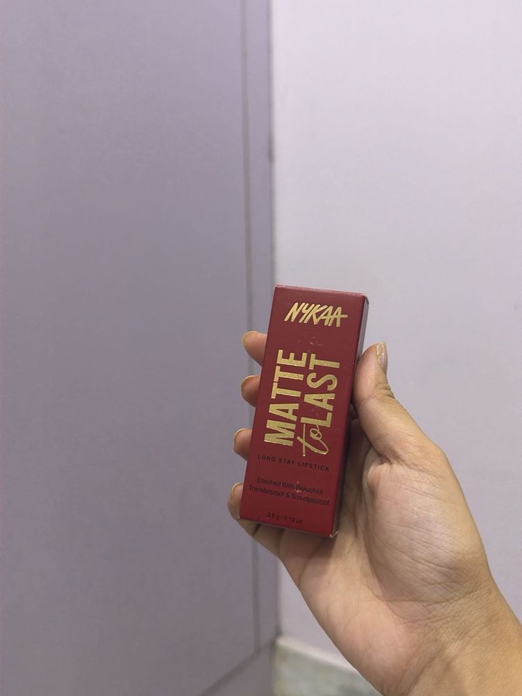 Nykaa Matte to Last Lipstick