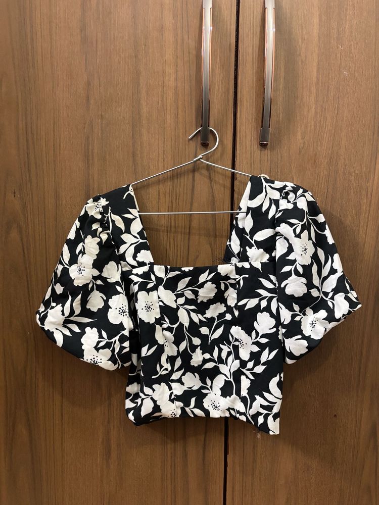 Stylish Floral Print Crop Top
