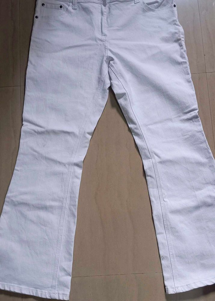 Women's White Flare Jeans