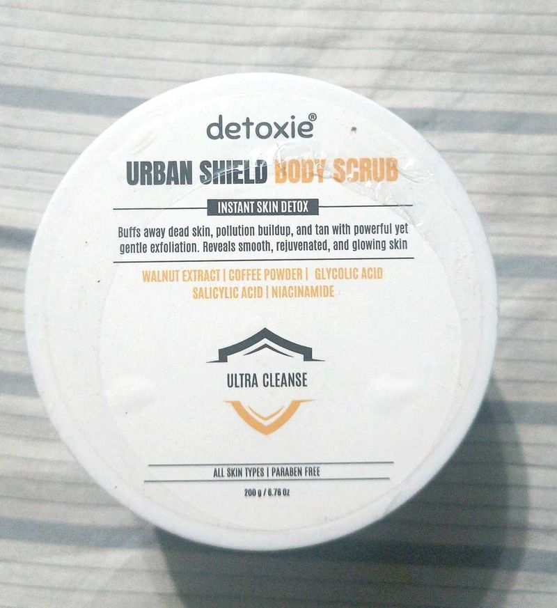 Detoxie Urban Shield Body Scrub