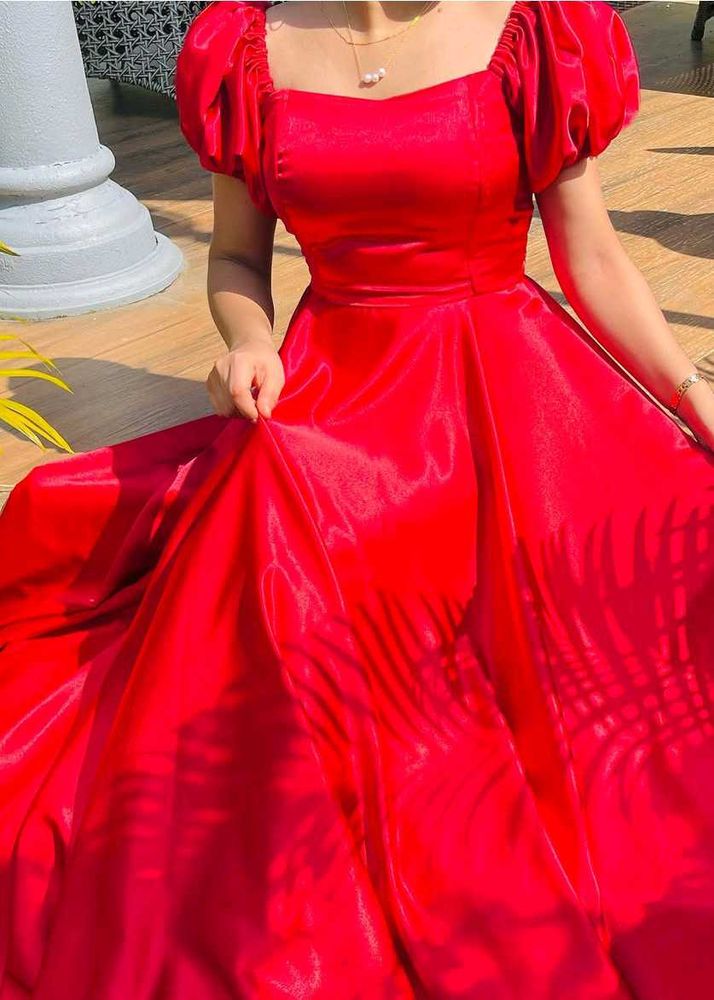 Elegant Red Puff Sleeve Midi Dress
