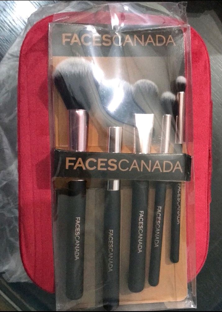 Faces Canada Box Brushes Set