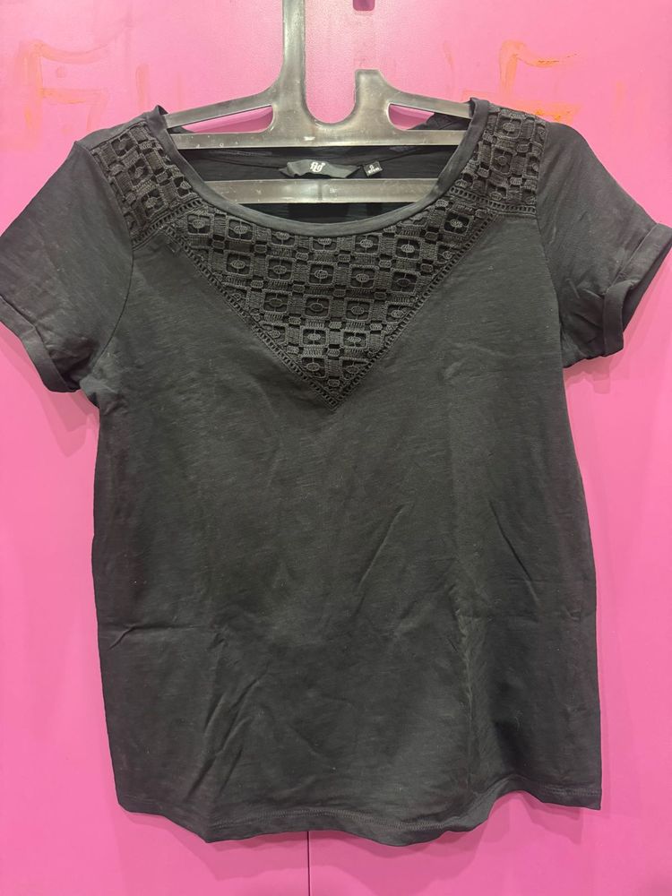 Chic Black T-Shirt with Lace Detail