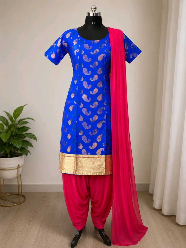 Vibrant Blue Kurta Set with Pink Dupatta