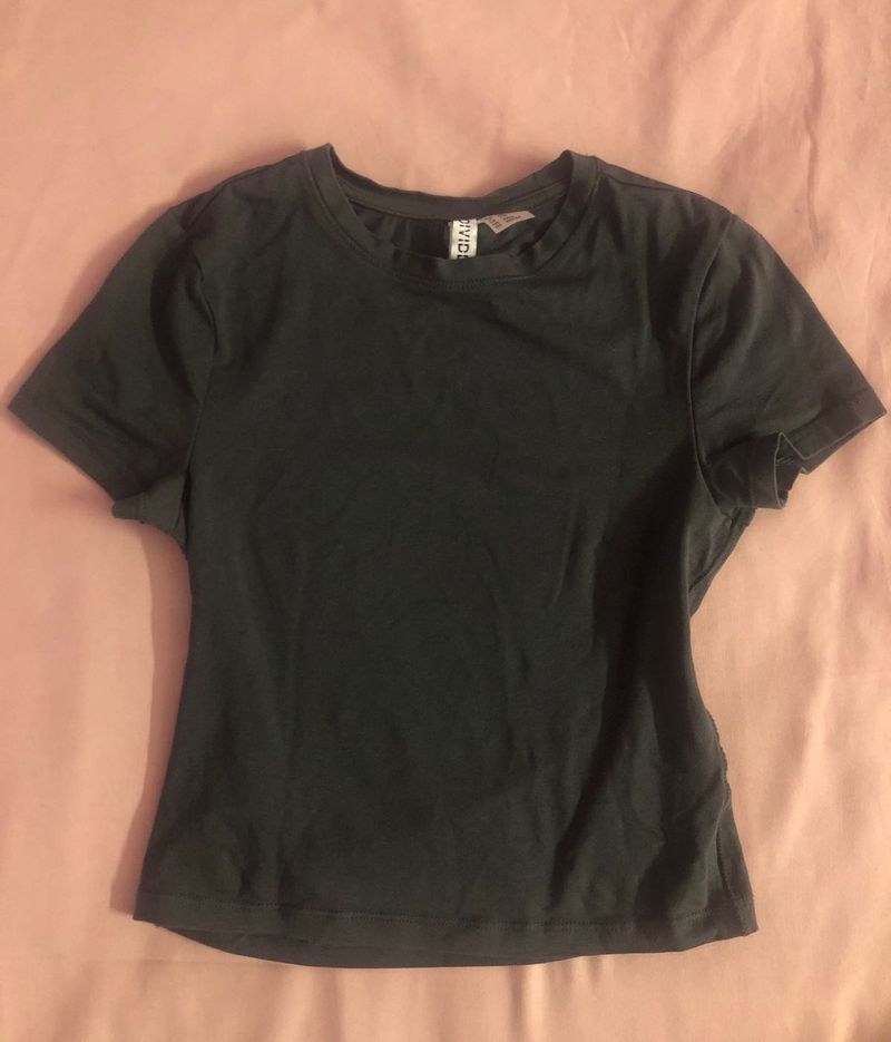 H&amp;M Basic Grey Fitted Top