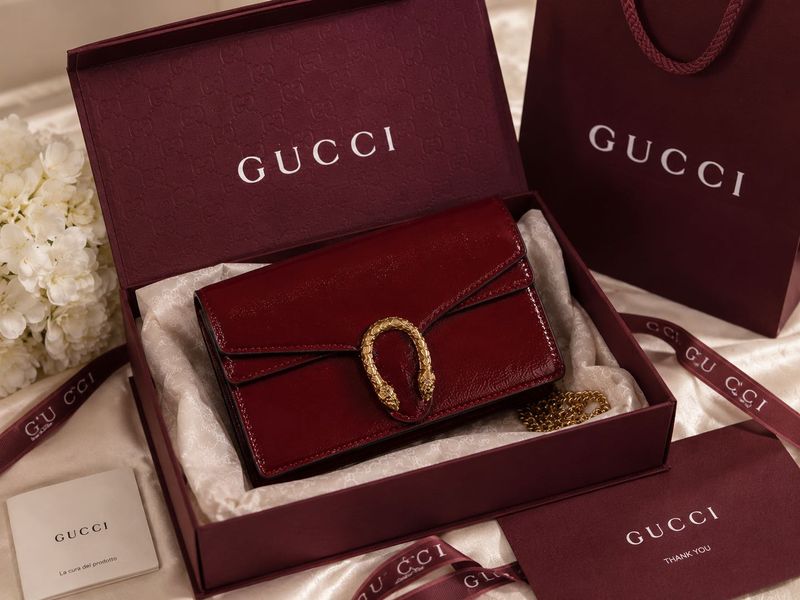 Gucci burgundy bag