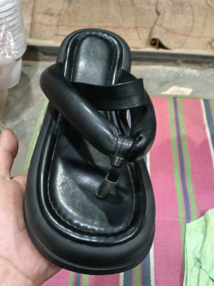 Stylish Black Thong Sandals