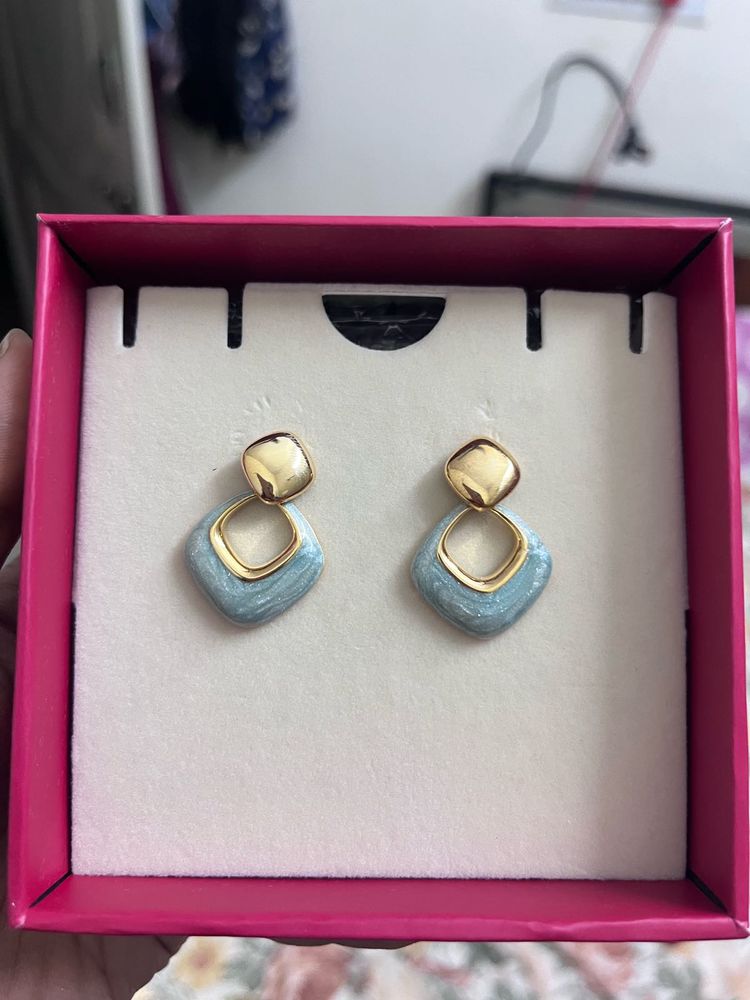 Stylish Blue &amp; Gold Drop Earrings