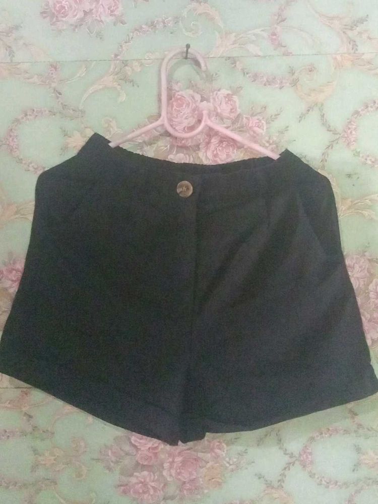 Stylish Black Shorts