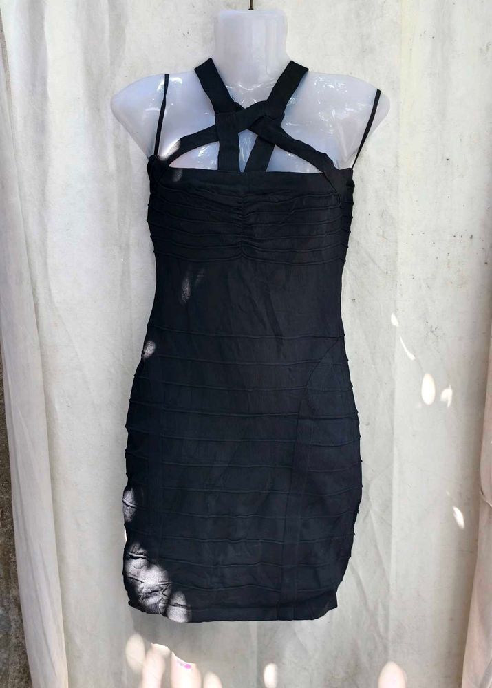 102510.Elegant Black Halter Neck Dress