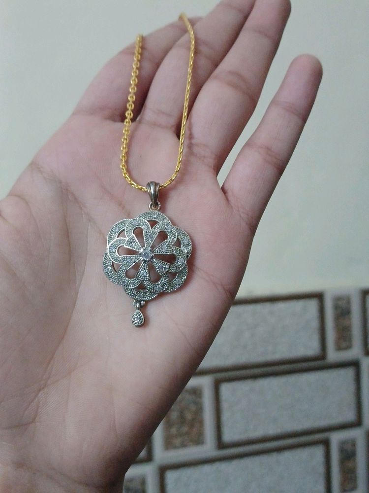 Ad Pendent