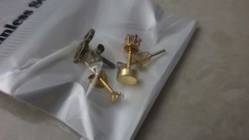Set of 4 Stud Earrings