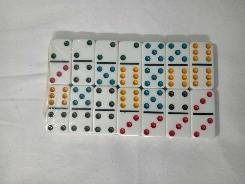 Dominoes Set