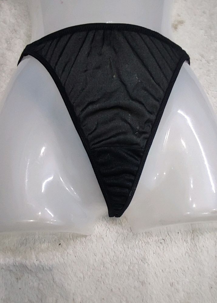 ⚛️ 32. Size Black V Look