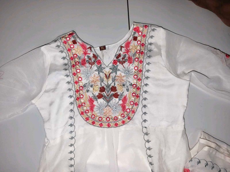 Embroidered White Kurta Set