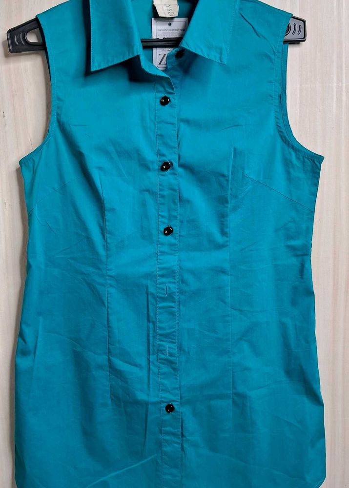 Teal Sleeveless Collared Button-Up Top