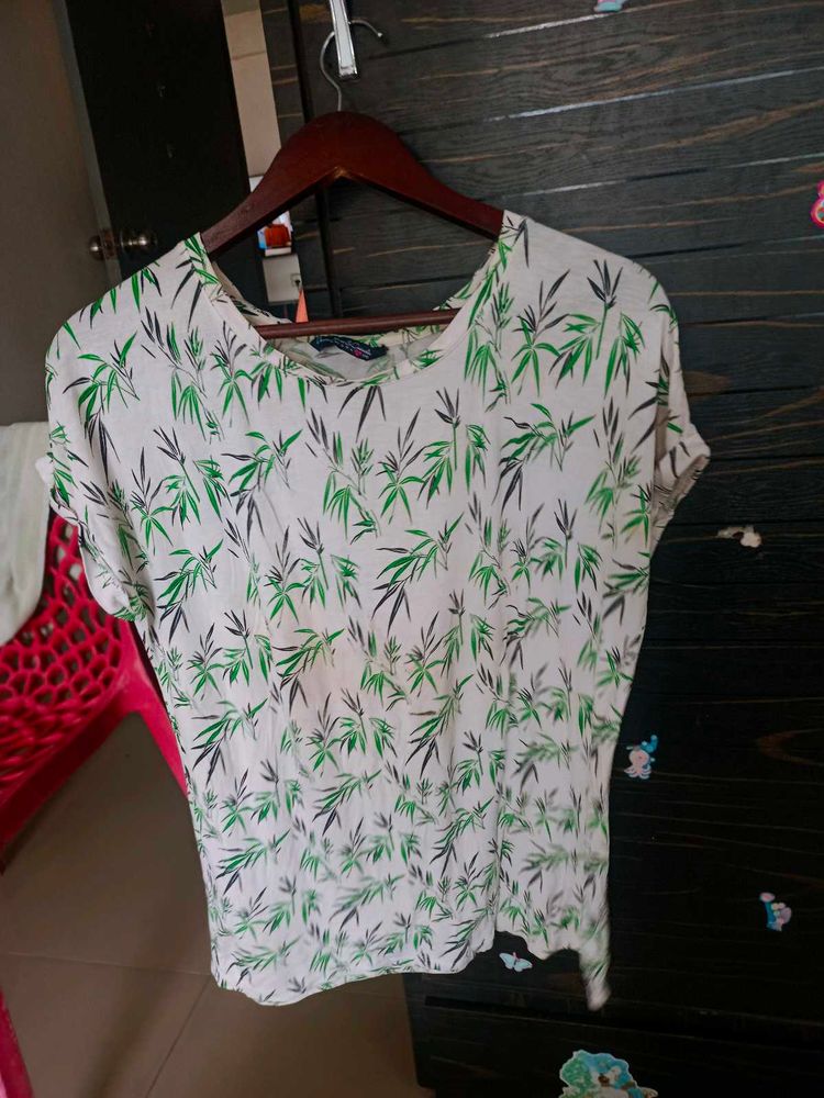 White Bamboo Print T-Shirt strechable
