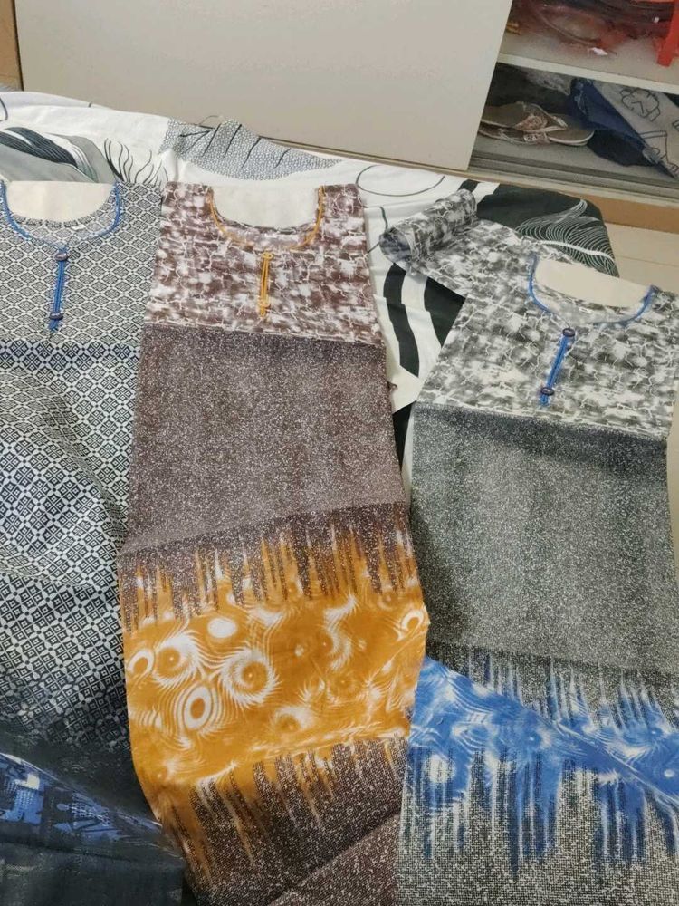Set of 3 Printed Kurtas