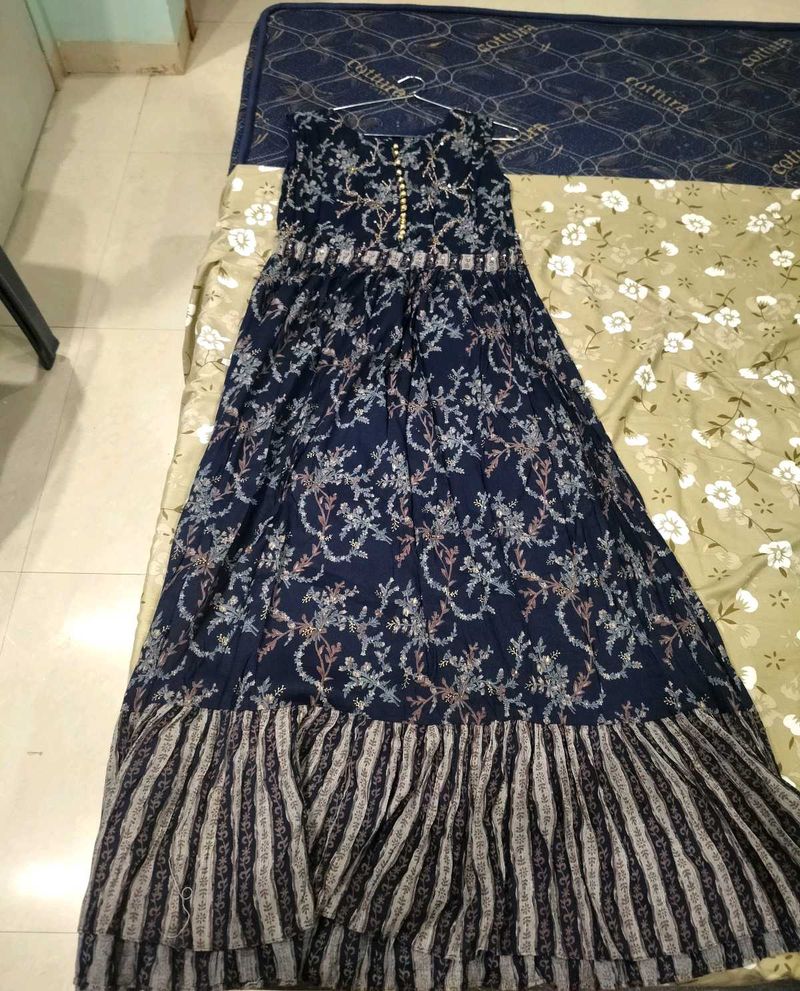 Elegant Navy Blue Floral Maxi Dress