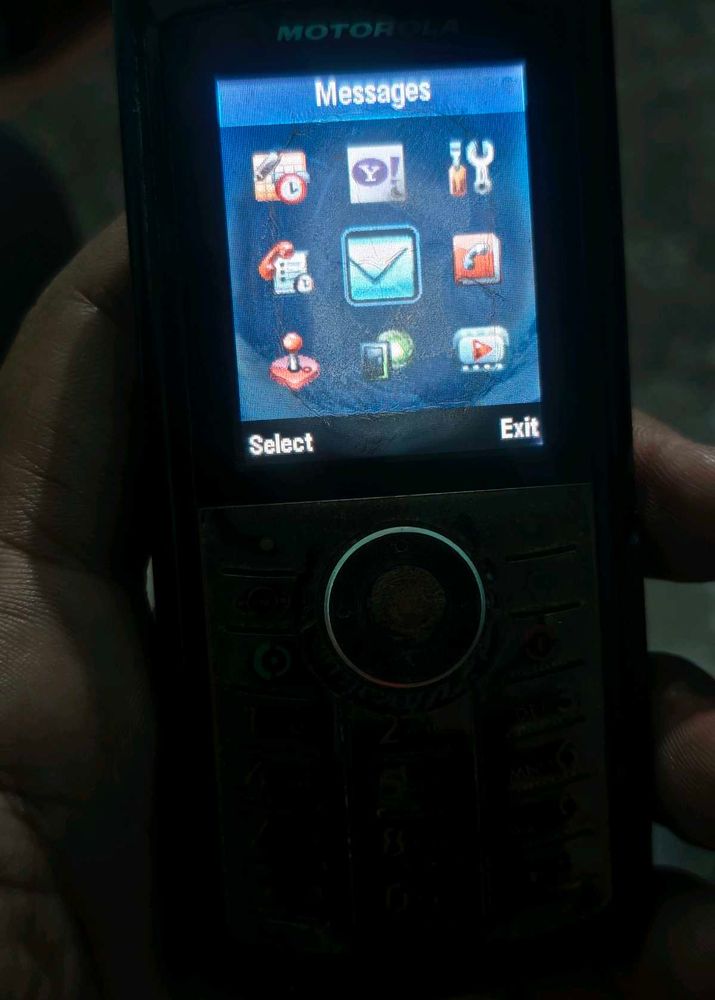 Motorola L9