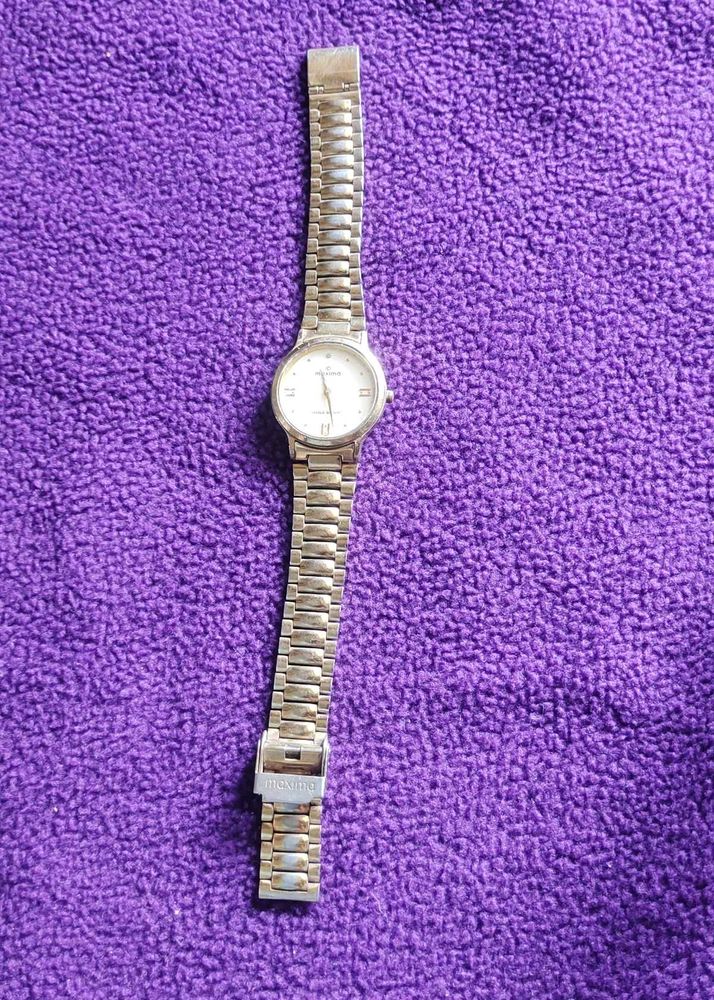maxima gold tone watch