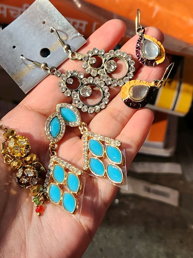 4 Earrings Combo
