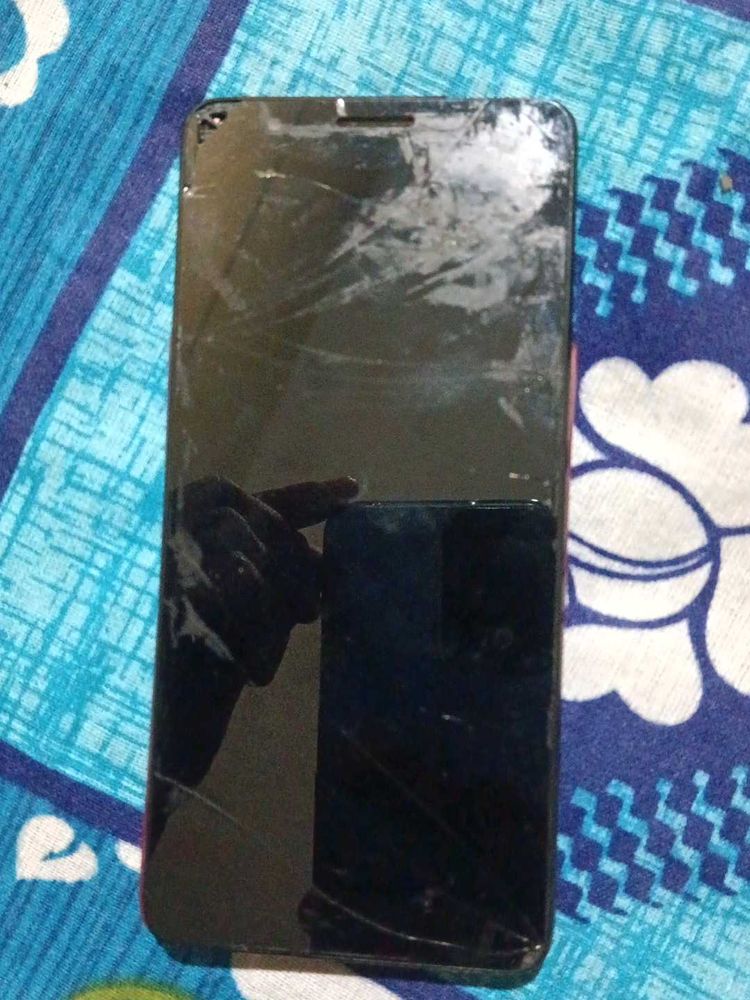 Used Smartphone - Cracked Screen