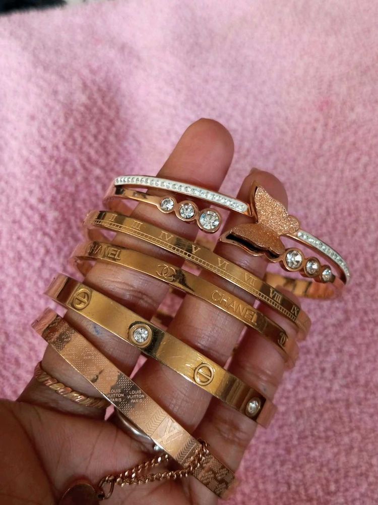 LV Branded Anti Tarnish Handcuffs,Rose Gold