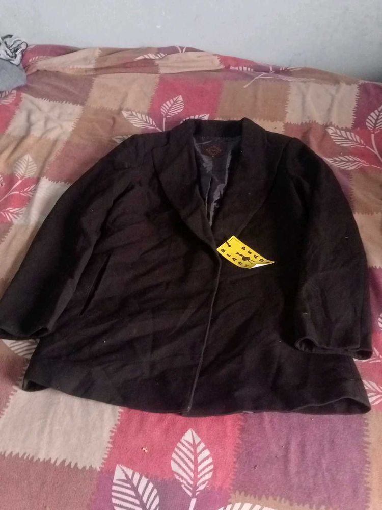 Chic Black Blazer