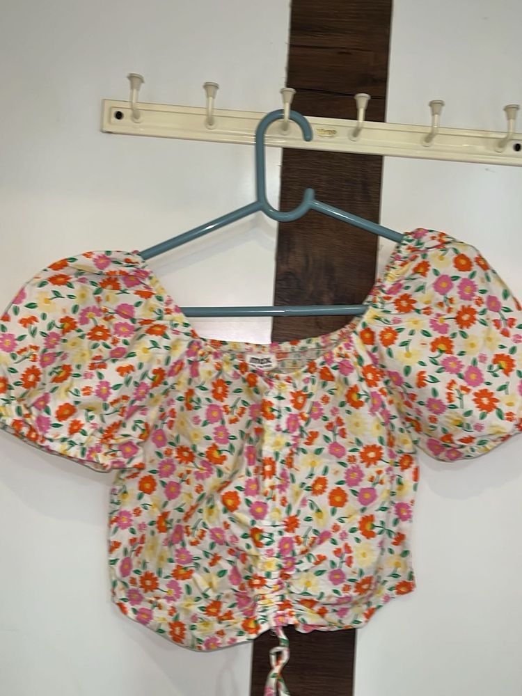 Floral Puff Sleeve Crop Top