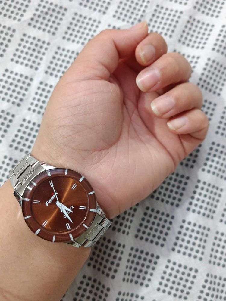 Quartz Classic Metal Band Wristwatch