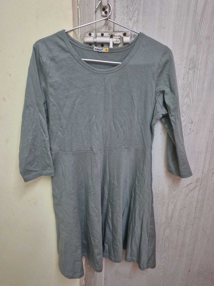 Grey Three-Quarter Sleeve Tunic Top