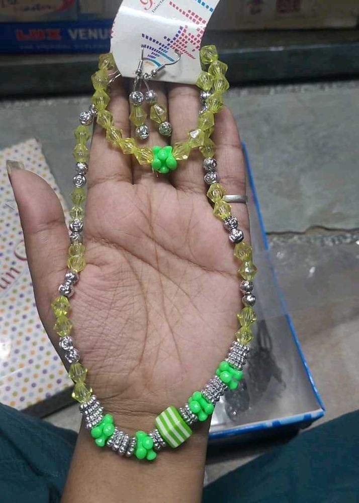 Beaded Necklace, Earring and bracelet Set