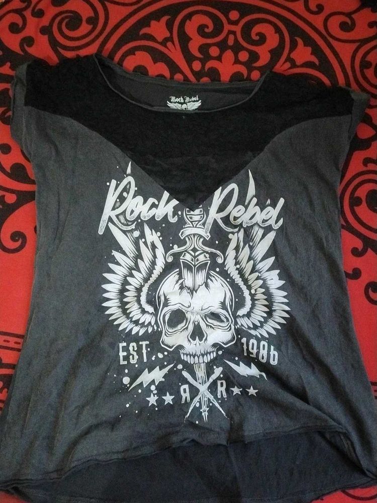 Rock Rebel Skull Graphic T-Shirt