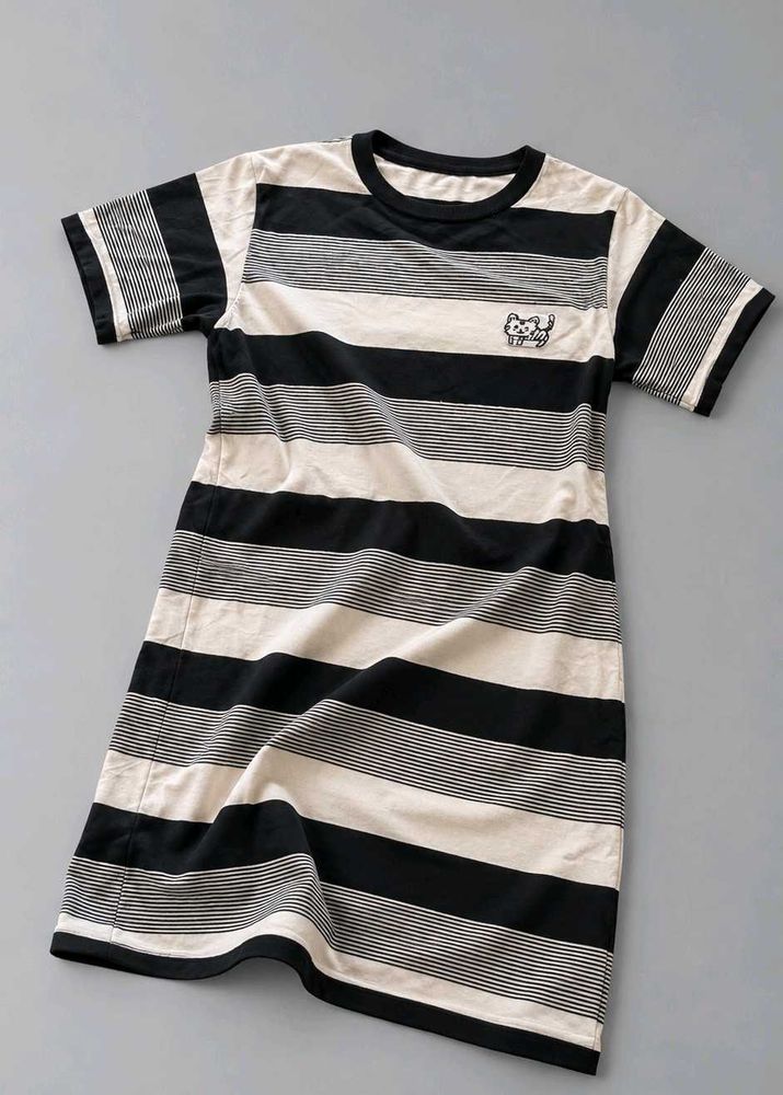 BLACK AND CREAM STRIPED T-SHIRT DRESS