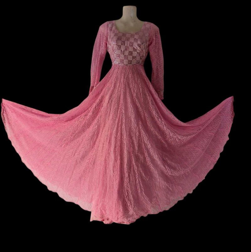 beautiful pink gown 😍
