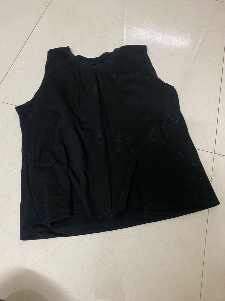 Black Sleeveless Top
