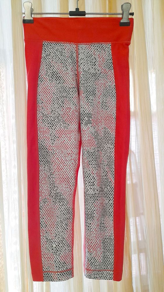 Under Armour compression technology 3/4 gym pants
