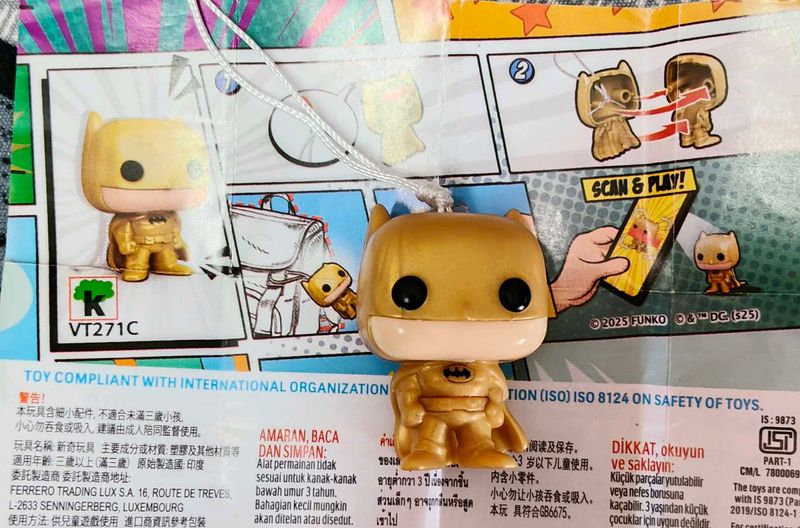 kinder Joy dc golden batman