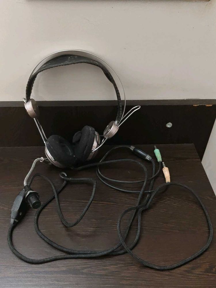 Intex Wired Headphones with Mic