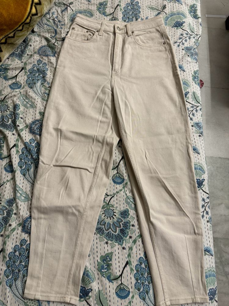 H&amp;M Jean Mom’s Fit