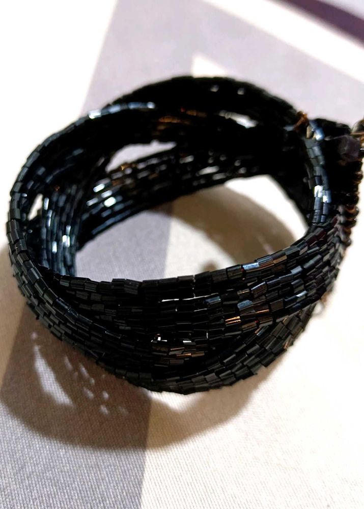 Elegant Black Beaded Bracelet