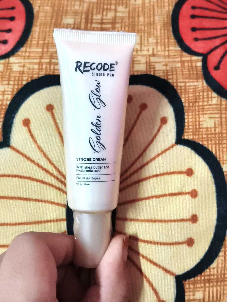 RECODE Golden Glow Strobe Cream
