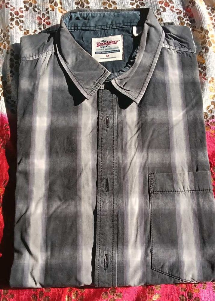 Men's Plaid Button-Down Shirt