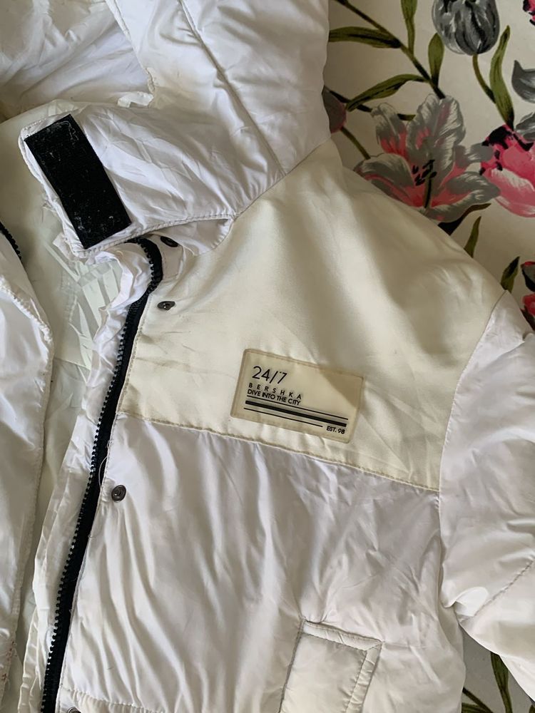 Original Bershka Crop White Puffer Jacket